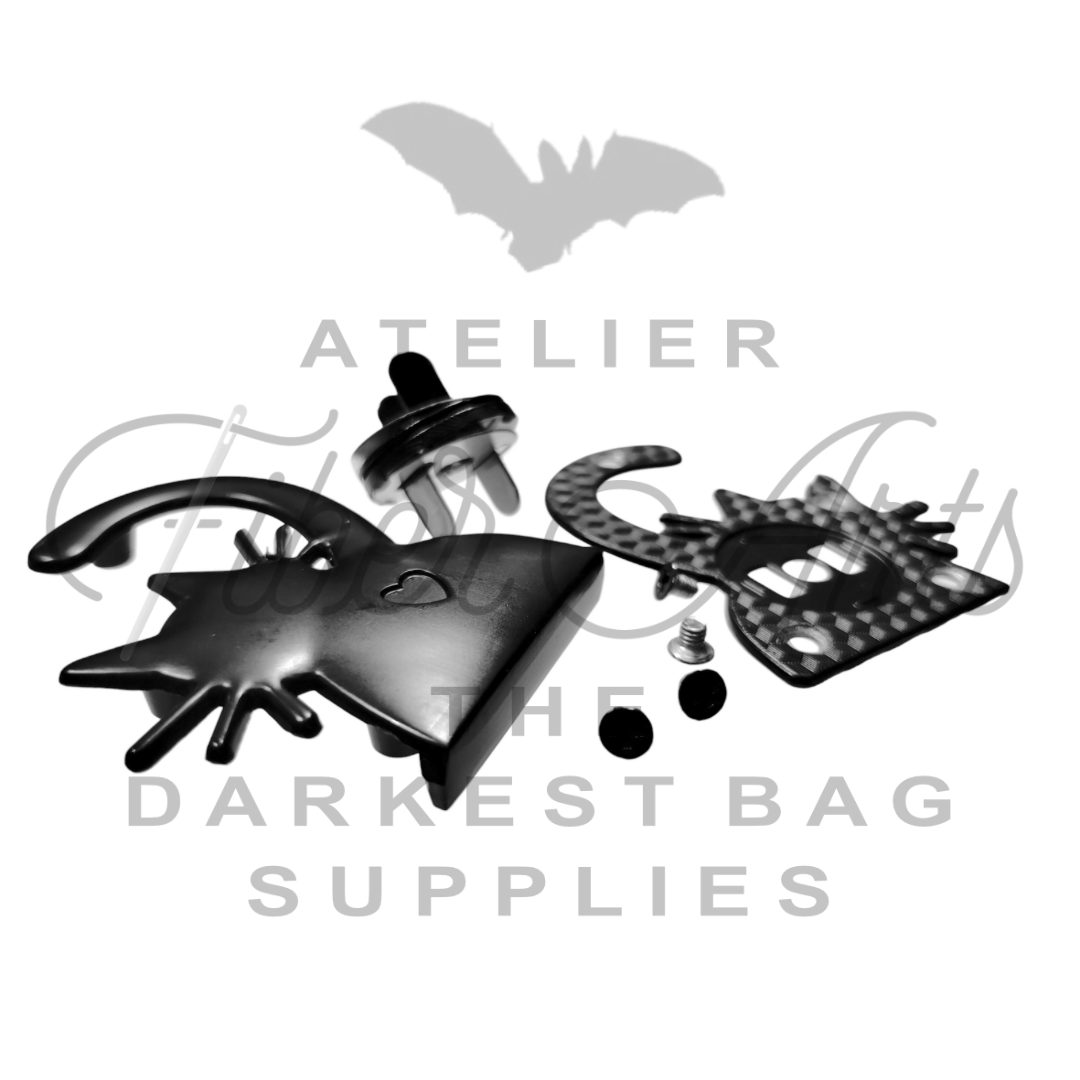 Zoe's Poot Edge Magnetic Snap - Matte Black - 1 set at Atelier Fiber Arts