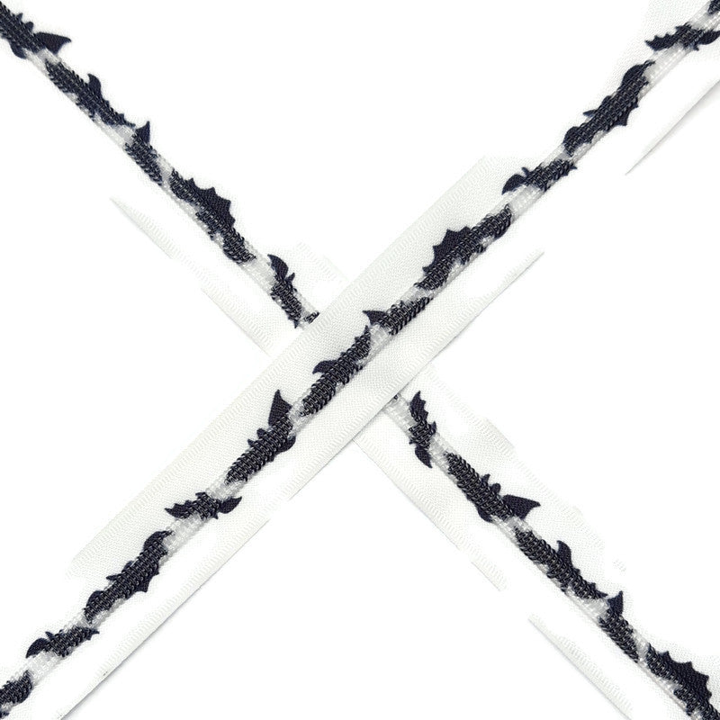 #5 Zipper - Bats on White - DTM Teeth at Atelier Fiber Arts
