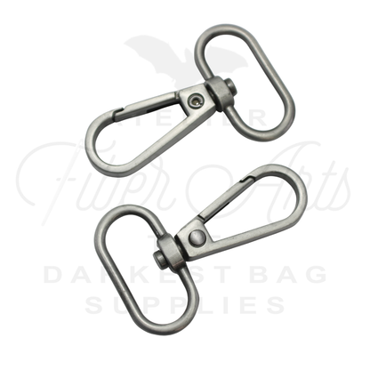 Swivel Hooks - Oval Bottom - 25mm (1in) - Antique Steel - 2 pcs at Atelier Fiber Arts