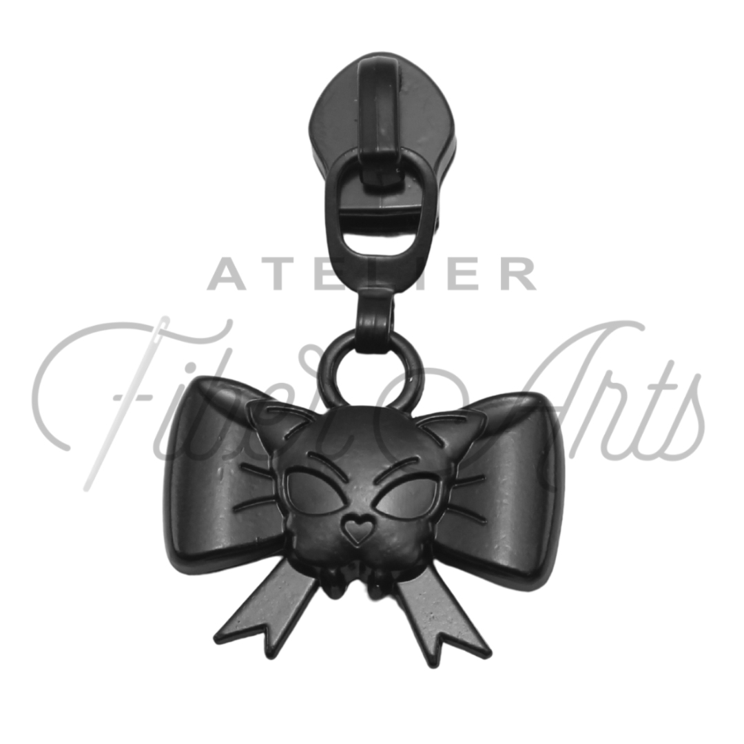 #5 Bow Kitty Zipper Pulls in Matte Black at Atelier Fiber Arts