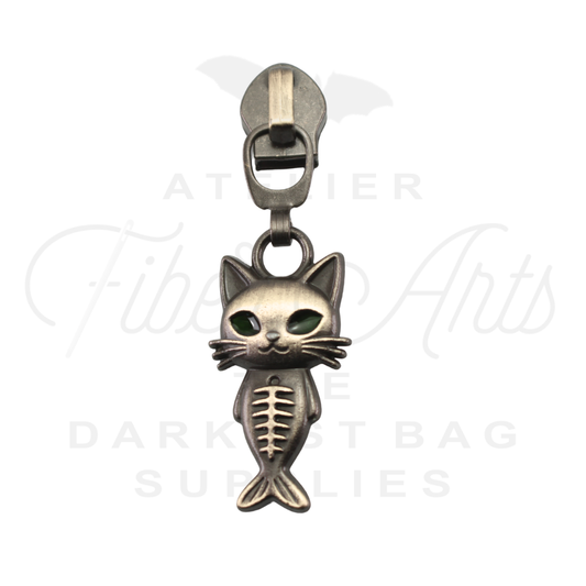 #5 Mercat with Green Eyes Zipper Pulls in Brushed Brass at Atelier Fiber Arts