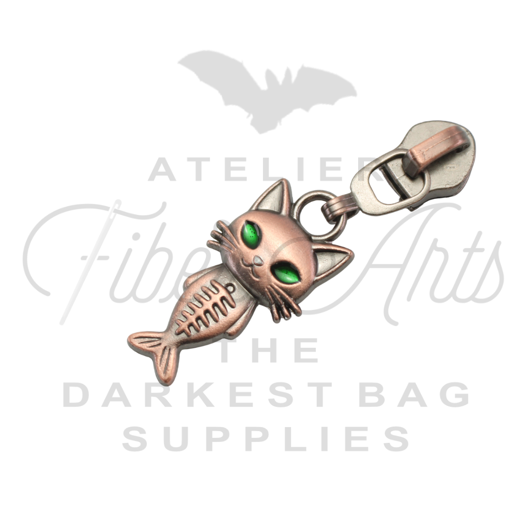 #5 Mercat with Green Eyes Zipper Pulls in Copper at Atelier Fiber Arts