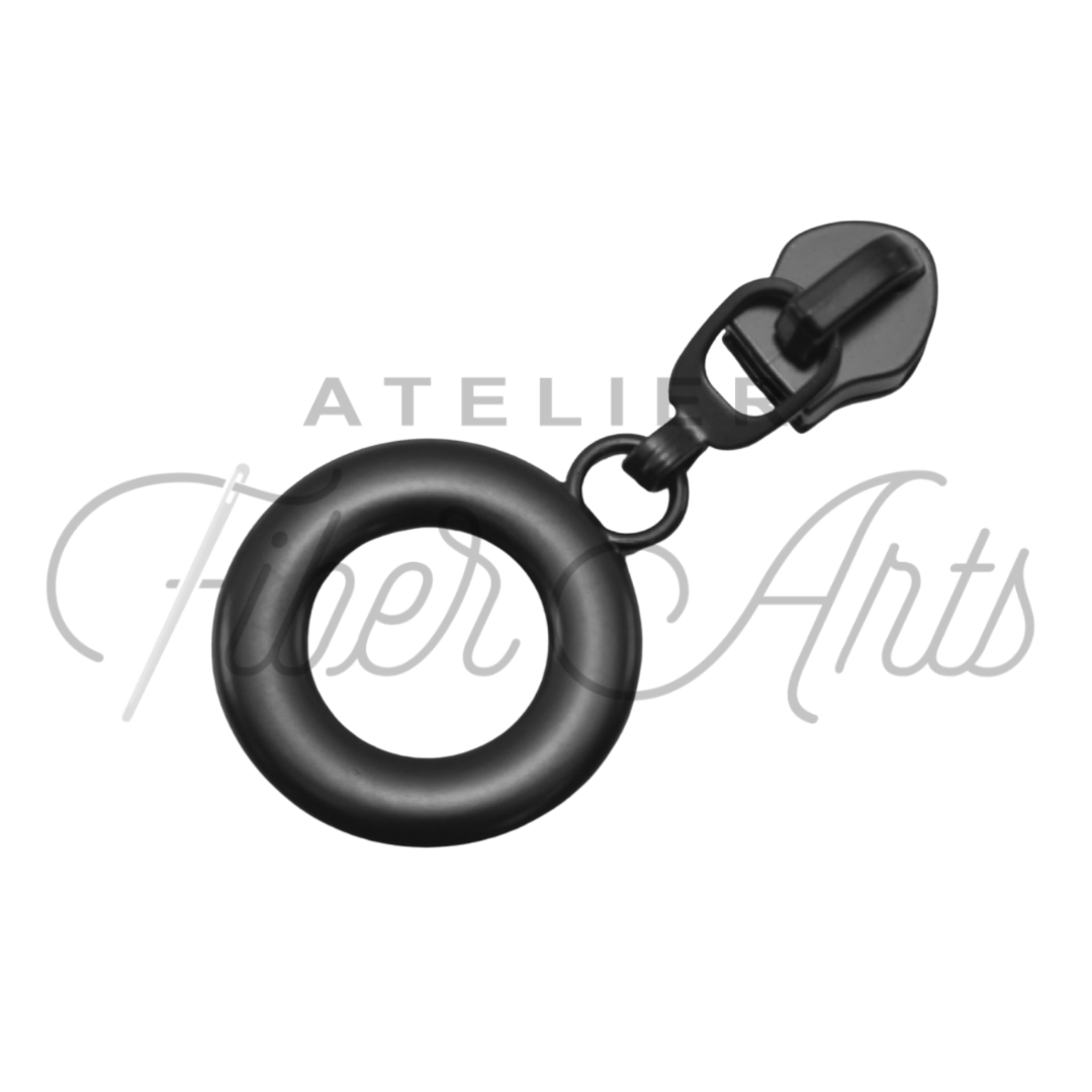 #5 Lifesaver Zipper Pull in Matte Black at Atelier Fiber Arts