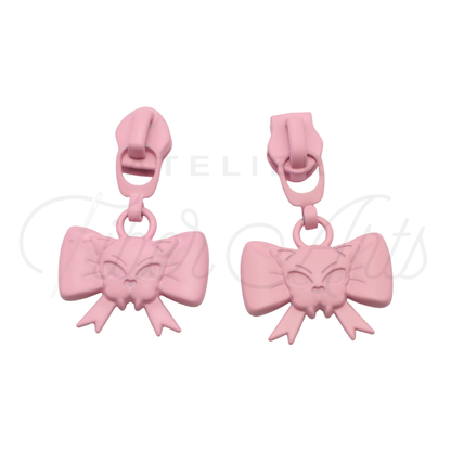 #5 Bow Kitty Zipper Pulls in Matte Light Pink at Atelier Fiber Arts