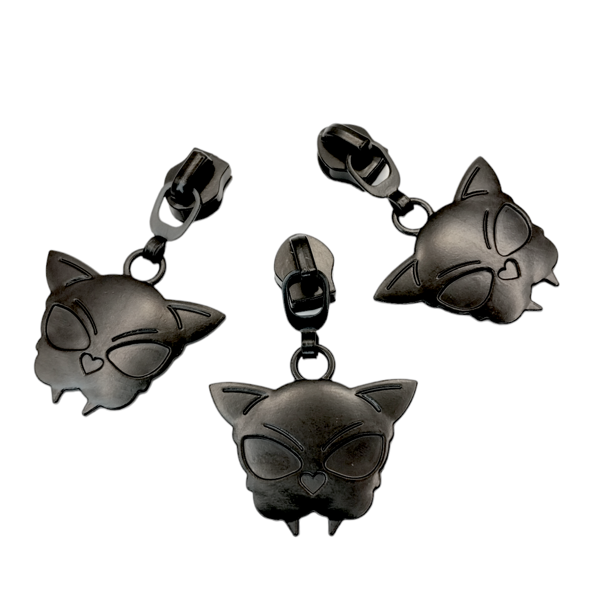 #5 Kitteh Fangs Zipper Pulls in Matte Black at Atelier Fiber Arts