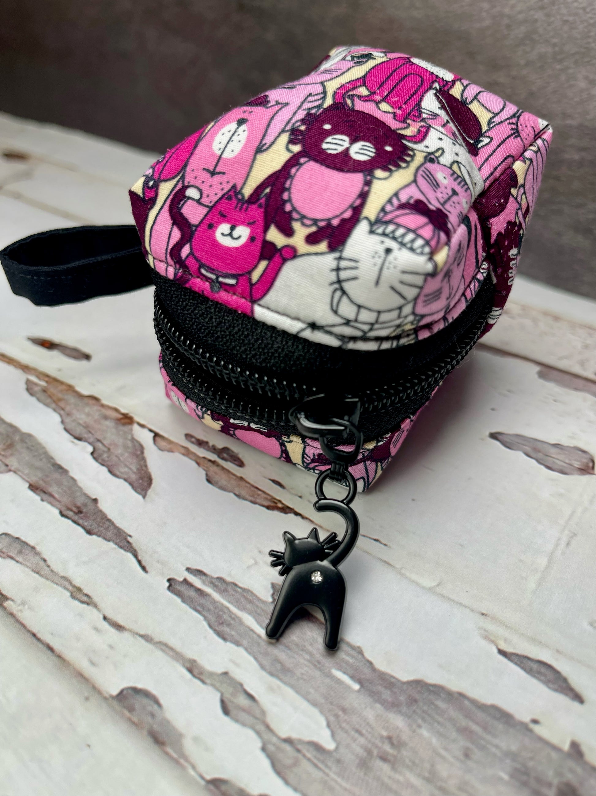 IN PRODUCTION #5 Twinkle Toot Zipper Pulls in Matte Black at Atelier Fiber Arts