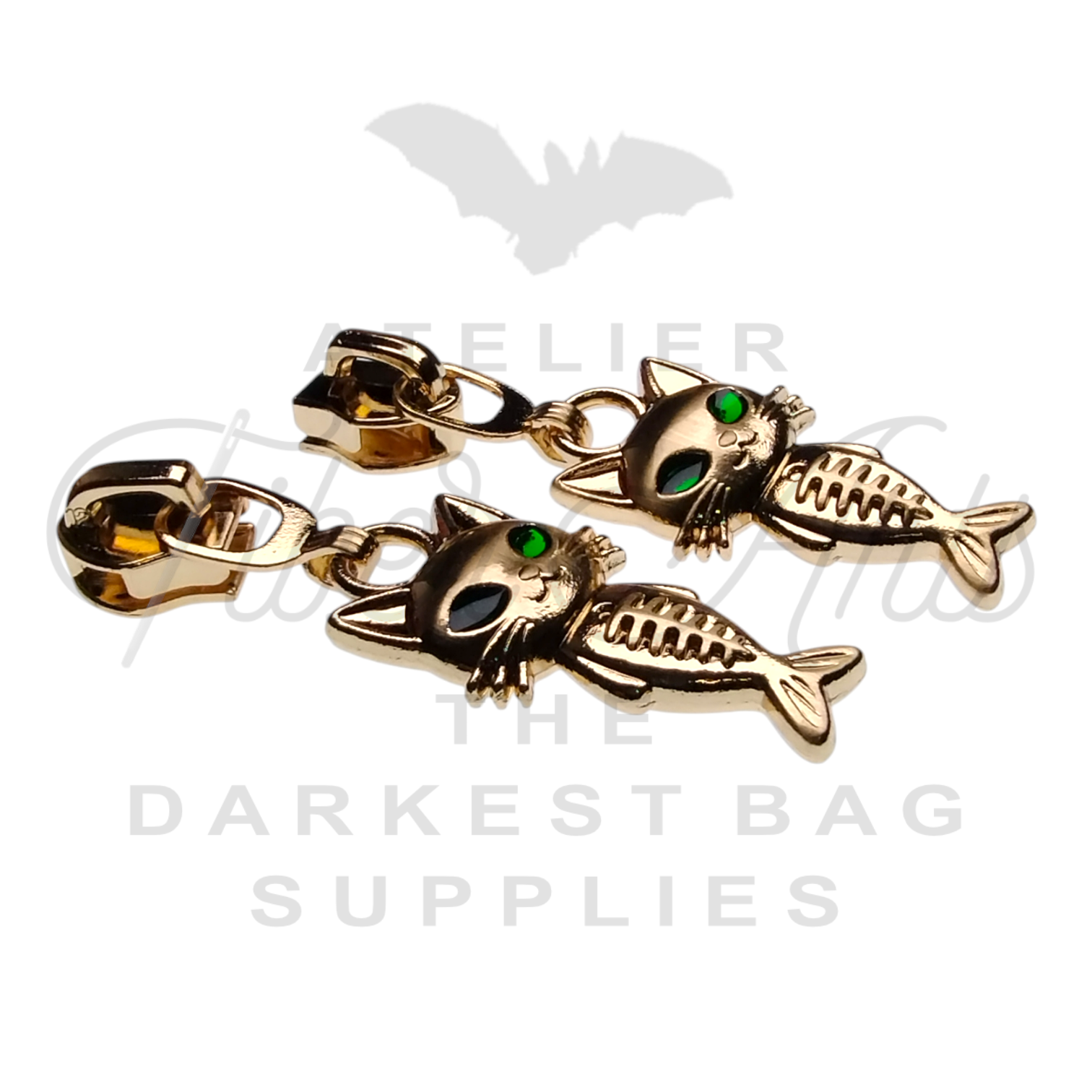 #5 Mercat with Green Eyes Zipper Pulls in Brushed Gold at Atelier Fiber Arts