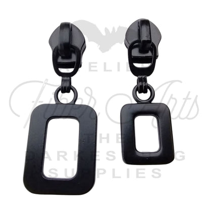 #5 Biggy Box Zipper Pulls in Matte Black at Atelier Fiber Arts