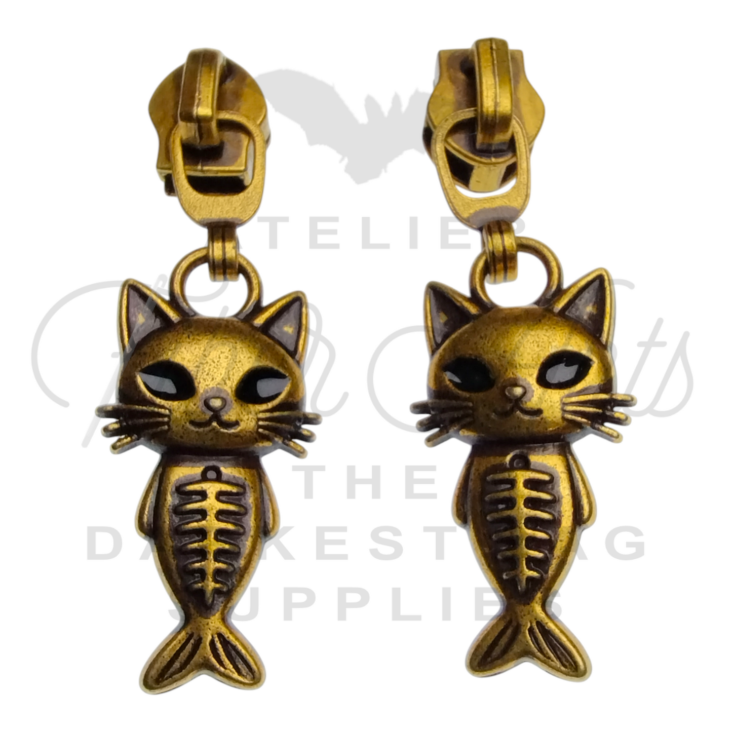 #5 Mercat with Green Eyes Zipper Pulls in Antique Gold at Atelier Fiber Arts