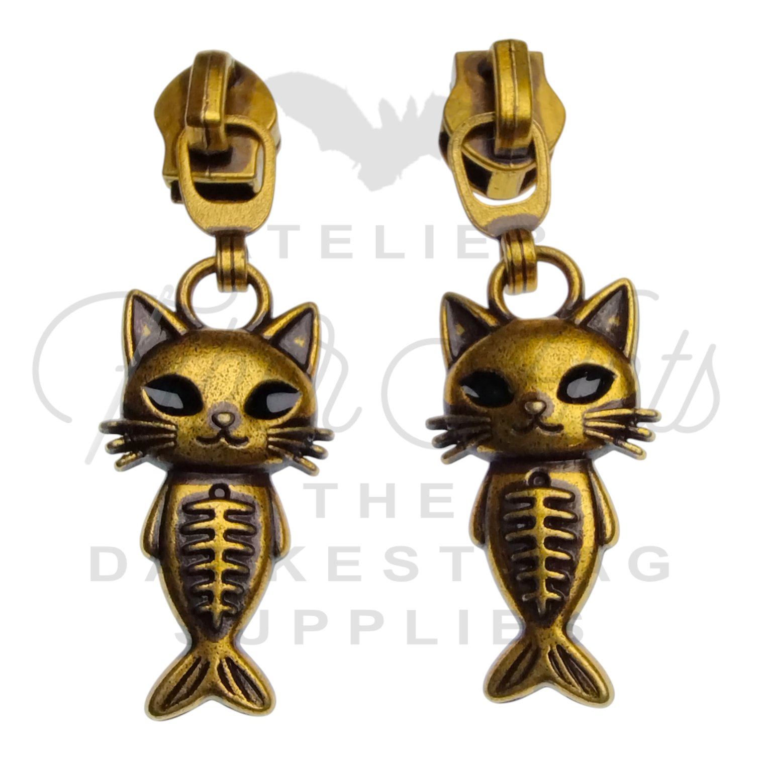 #5 Mercat with Green Eyes Zipper Pulls in Antique Gold at Atelier Fiber Arts