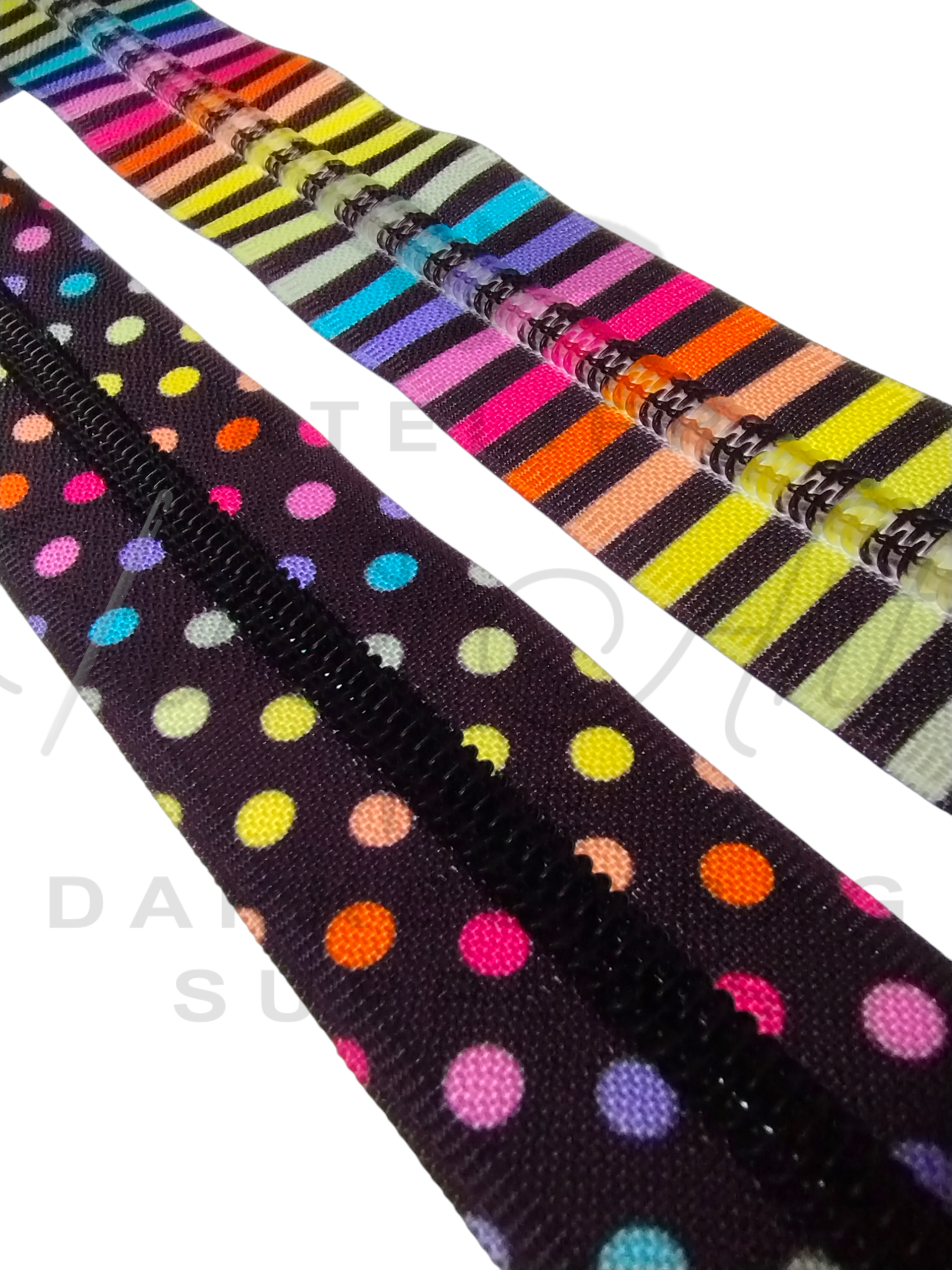 #5 Zipper - Multicolour Dots - BLK Teeth at Atelier Fiber Arts