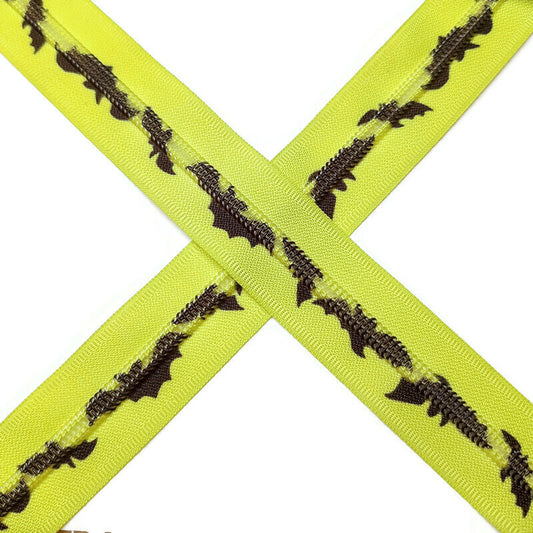 #5 Zipper - Bats on Green - by the meter Default Title Atelier Fiber Arts