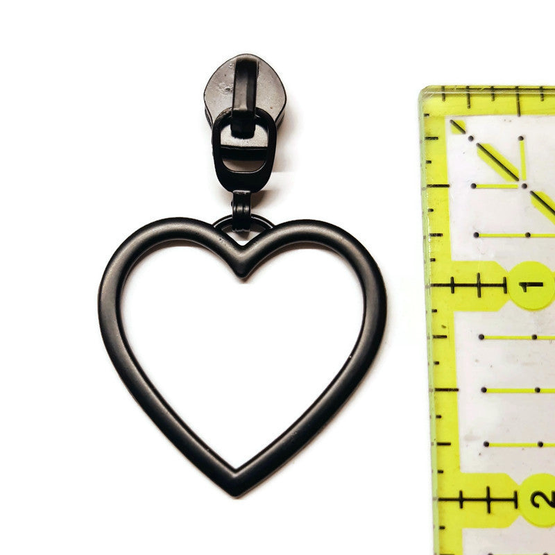 #5 Large Open Heart Nylon Zipper Pulls in Matte Black - 3pcs Atelier Fiber Arts