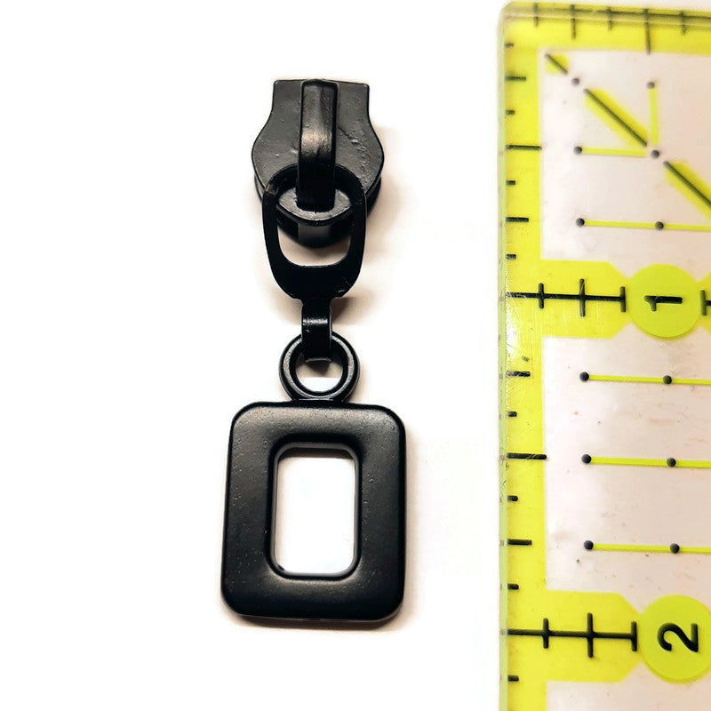 #5 Bulky Box Nylon Zipper Pulls in Matte Black - 3pcs Default Title Atelier Fiber Arts